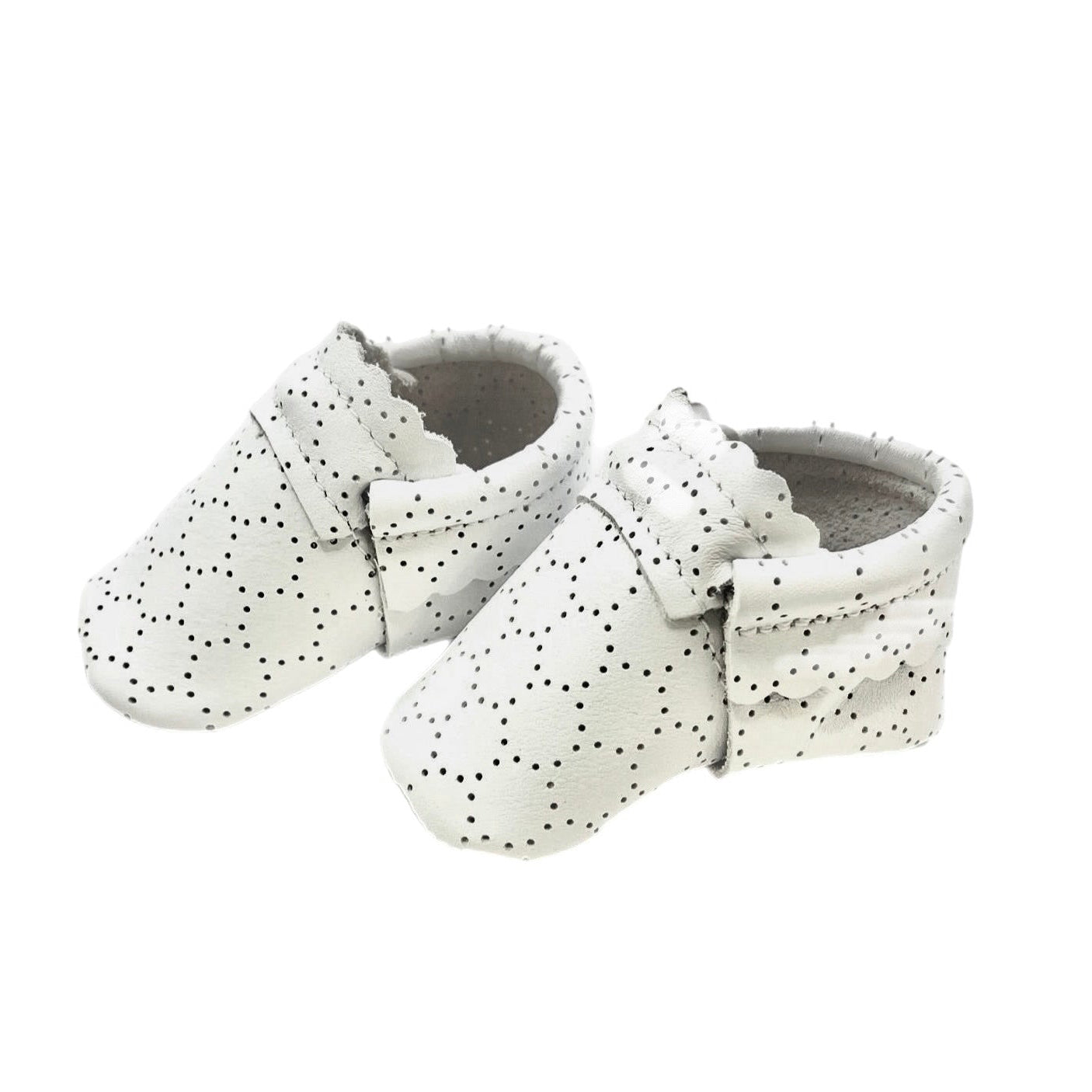Eyelit White - Scalloped Perforated Moccs